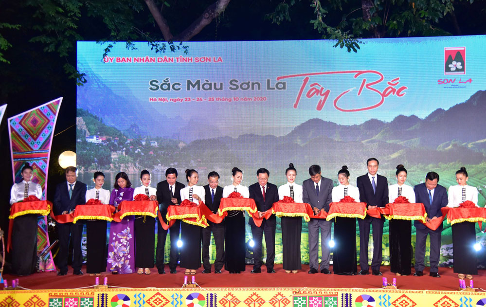 Khai mạc Sắc màu Sơn La Tây Bắc tại Hà Nội