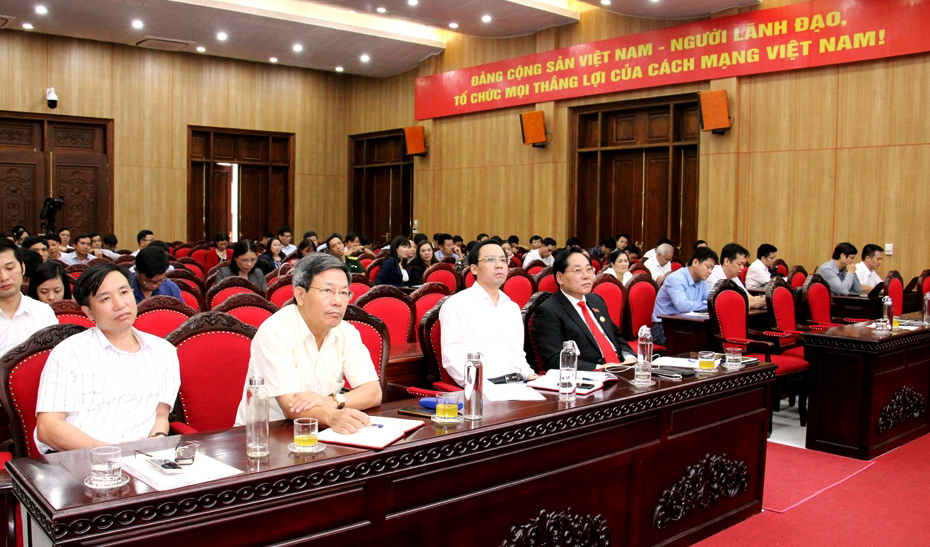Đoàn đại biểu Quốc hội Thành phố Hà Nội tiếp xúc cử tri huyện Chương Mỹ sau Kỳ họp thứ 10