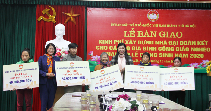 Giáng sinh ấm ấp từ những ngôi nhà Đại đoàn kết