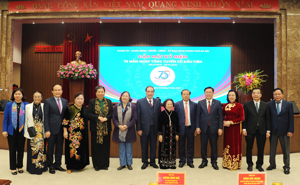 Gặp mặt các thế hệ ĐBQH thành phố Hà Nội kỷ niệm 75 năm Ngày Tổng tuyển cử đầu tiên