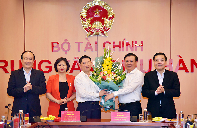 Bàn giao nhiệm vụ Bộ trưởng Bộ Tài chính