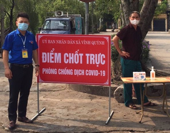 Tự hào khoác trên mình màu áo xanh tình nguyện