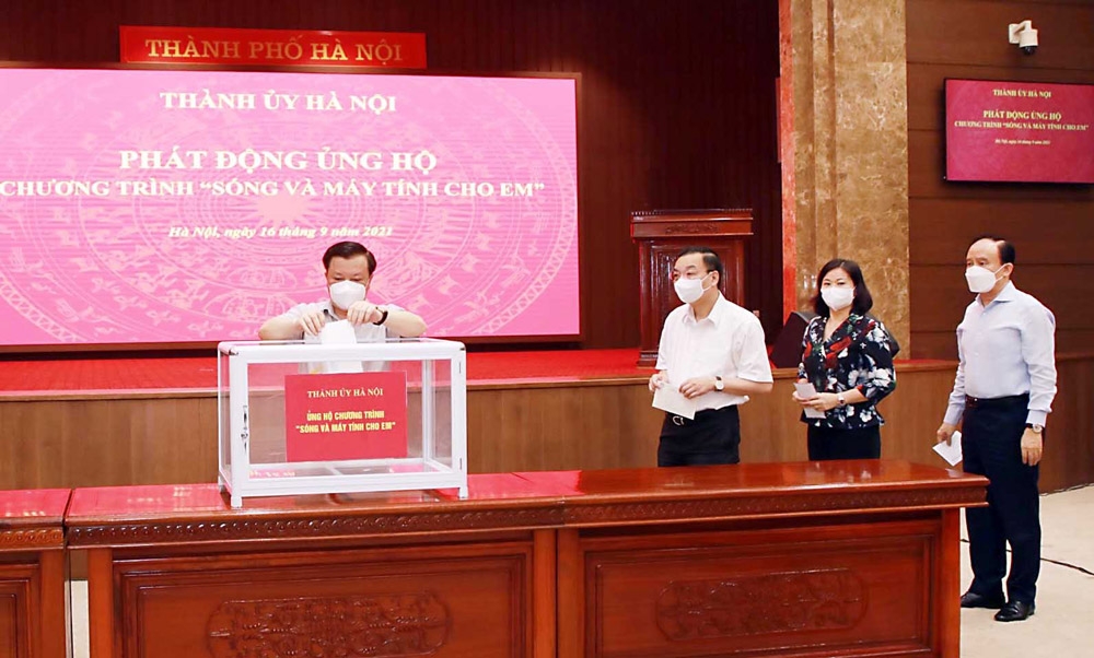 Quyên góp ủng hộ chương trình  Sóng và máy tính cho em
