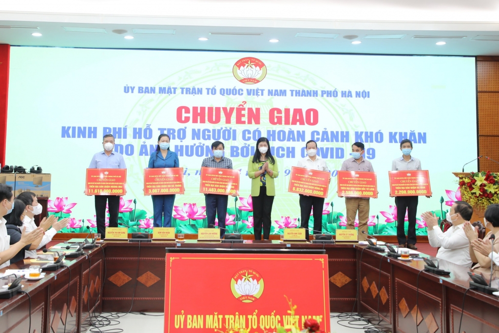 Hà Nội Chuyển giao gần 86 tỷ đồng tới các quận, huyện, thị xã hỗ trợ người gặp khó khăn bởi đại dịch