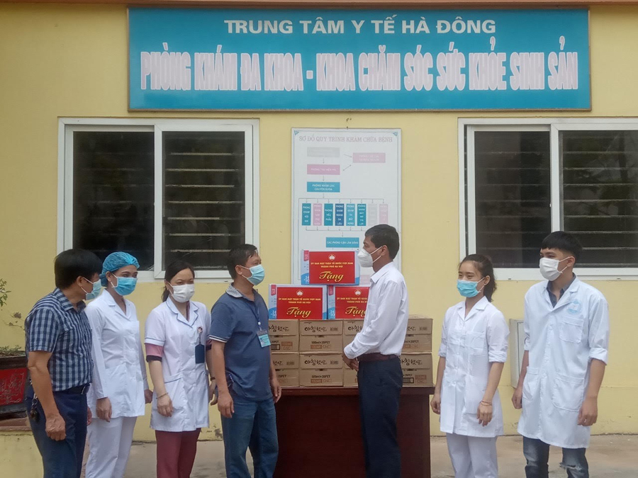 Ủy ban MTTQ Việt Nam TP Hà Nội động viên, tri ân đội ngũ y bác sĩ tuyến đầu