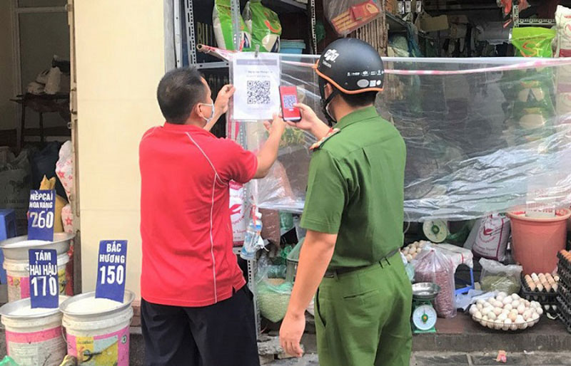Người dân Hà Nội đã quen với quét mã QR