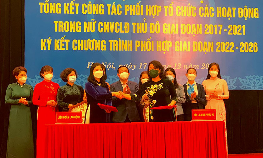 Chú trọng thực hiện các chính sách cho nữ lao động