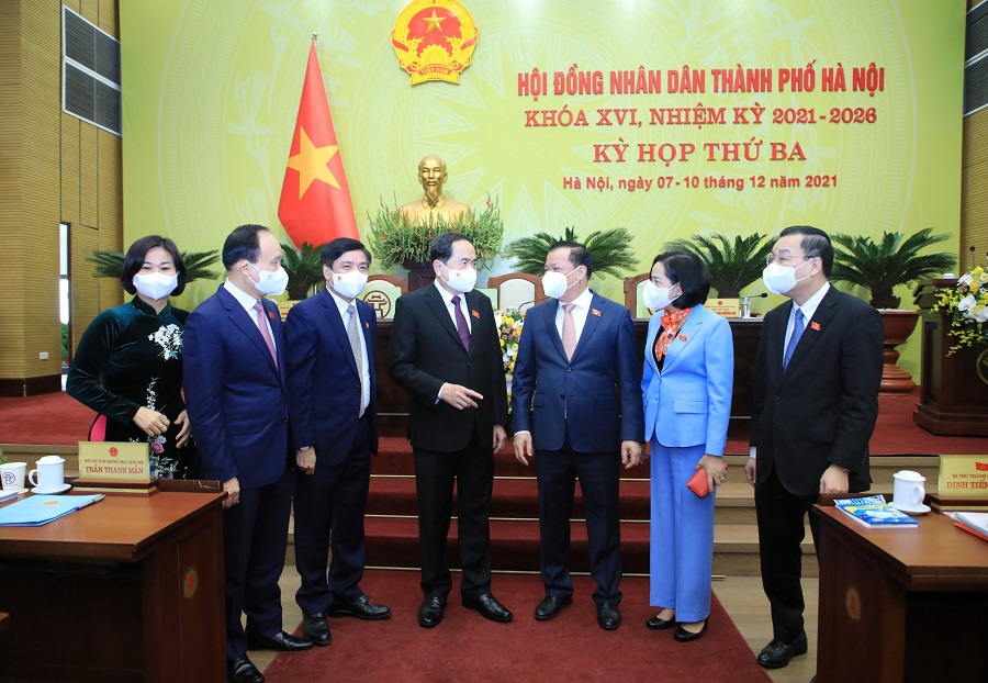 Xem xét các cơ chế, chính sách, giải pháp quan trọng phát triển Thủ đô