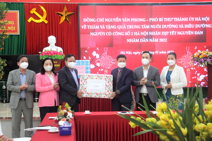 Lãnh đạo thành phố Hà Nội thăm, chúc tết một số tập thể, cá nhân tiêu biểu
