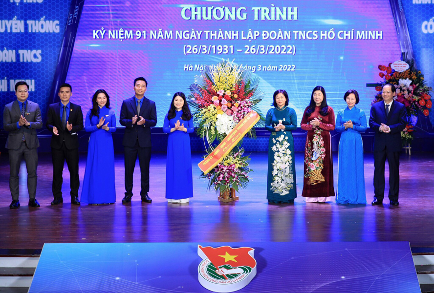 Xây dựng tổ chức Đoàn thực sự là trường học của những người cộng sản trẻ tuổi