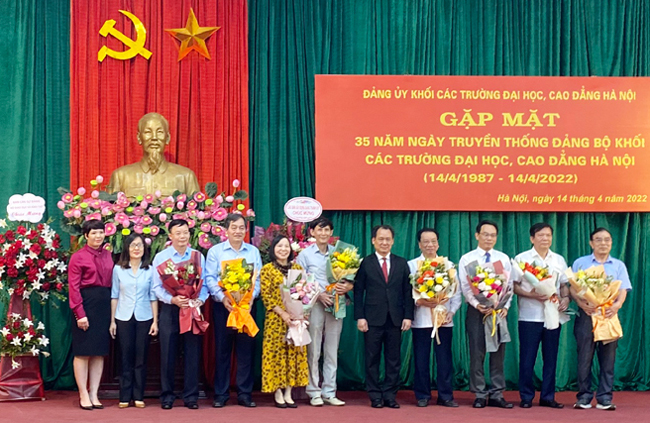 Đảng bộ Khối các trường đại học, cao đẳng Hà Nội kỷ niệm 35 năm Ngày truyền thống