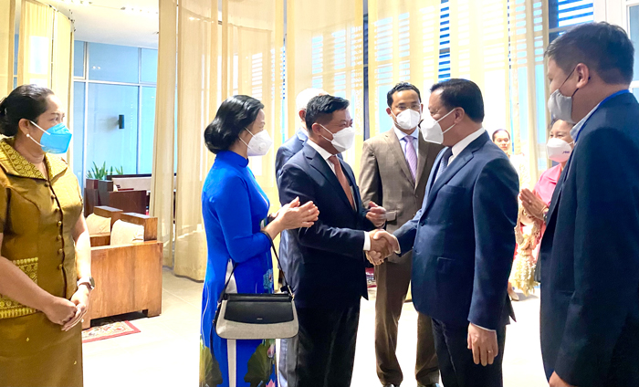 Đoàn đại biểu cấp cao thành phố Hà Nội bắt đầu chuyến thăm và làm việc tại Vương quốc Campuchia