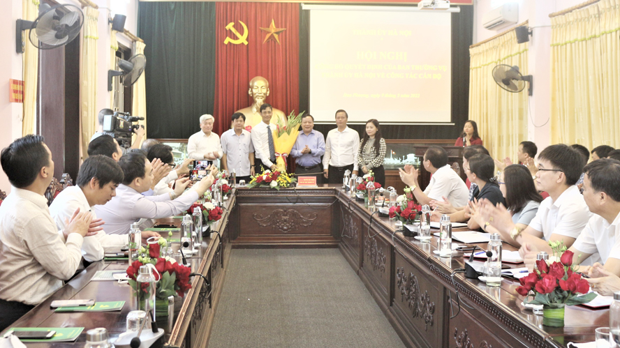 Thành ủy Hà Nội điều động 4 cán bộ thành phố về quận, huyện