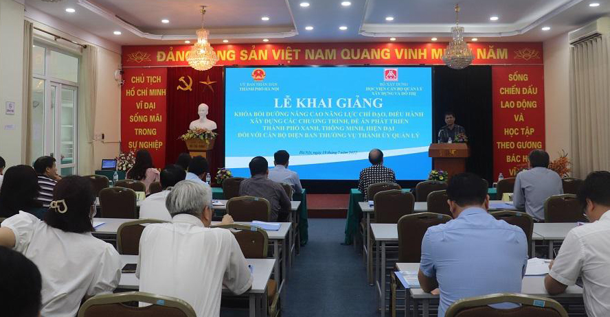Bồi dưỡng về phát triển thành phố thông minh cho cán bộ lãnh đạo