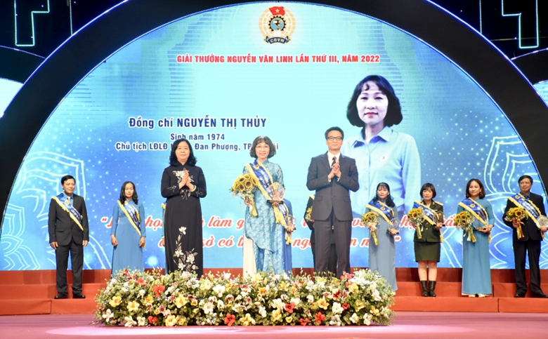 Nữ thủ lĩnh Công đoàn toàn tâm chăm lo cho đoàn viên, người lao động