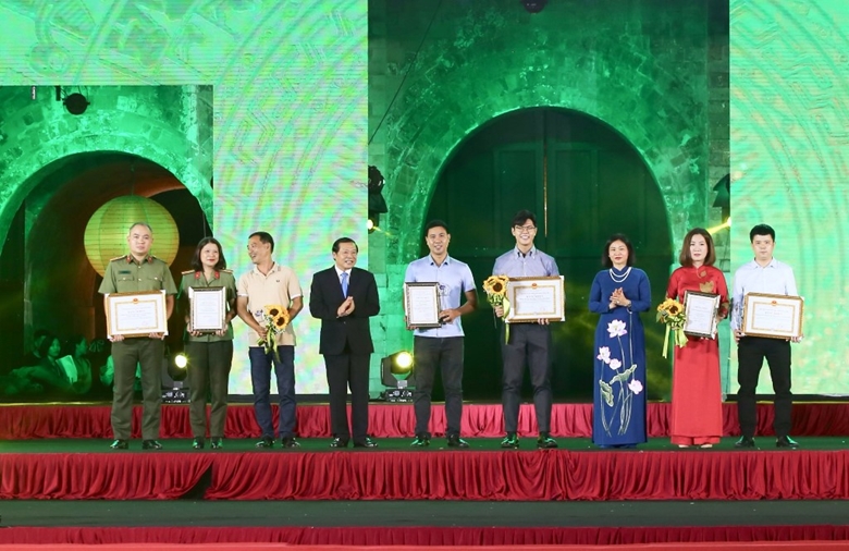 33 tác phẩm đoạt Giải báo chí về phát triển văn hóa và xây dựng người Hà Nội thanh lịch, văn minh
