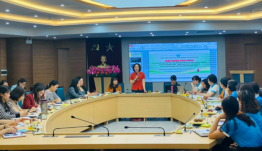 “Vai trò của các cấp Hội phụ nữ trong công tác bảo vệ môi trường”