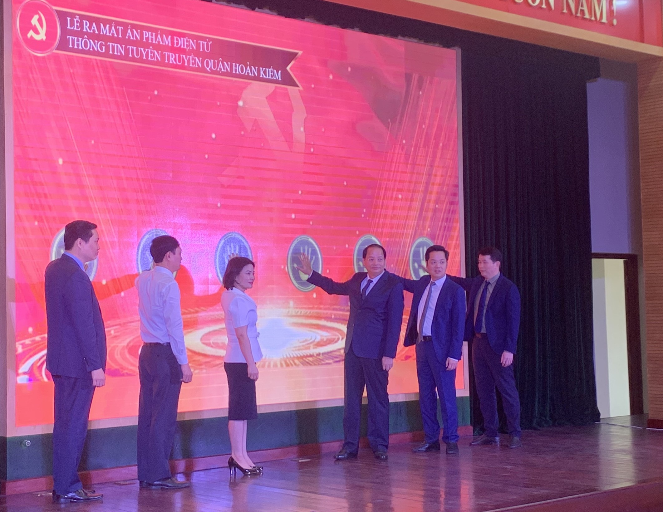 Khai trương ấn phẩm điện tử Thông tin tuyên truyền quận Hoàn Kiếm