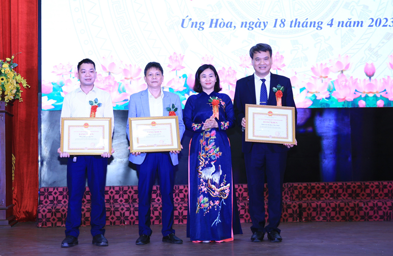 Xây dựng Bệnh viện Đa khoa Vân Đình theo lời dạy của Bác Hồ “Lương y như từ mẫu”