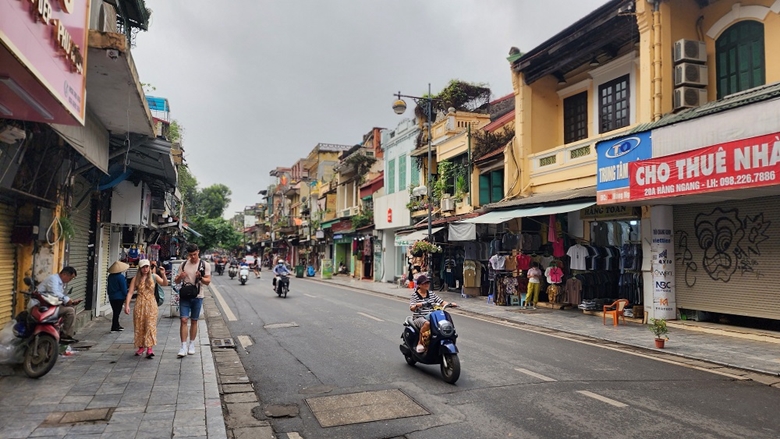 Bài 1 - Tín hiệu tích cực từ cuộc chiến “giành lại vỉa hè”