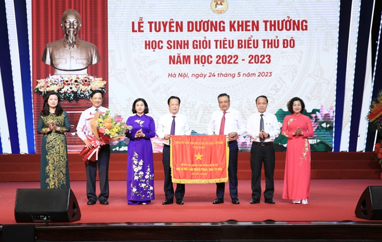 Hà Nội Tuyên dương 759 học sinh giỏi tiêu biểu các cấp học