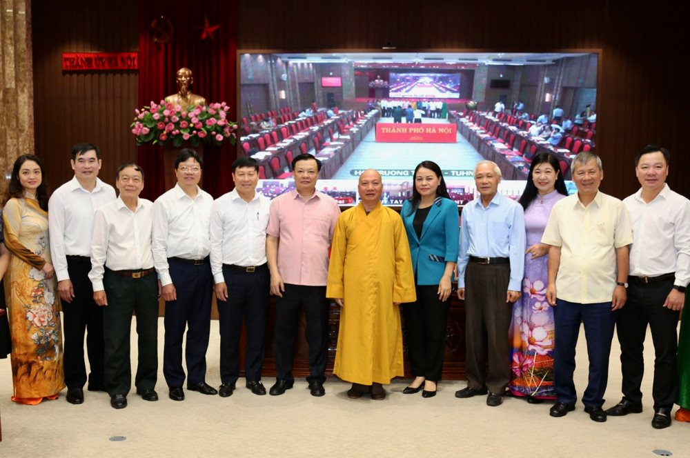Bí thư Thành ủy Hà Nội đối thoại với 6 500 đại biểu Mặt trận Tổ quốc các cấp