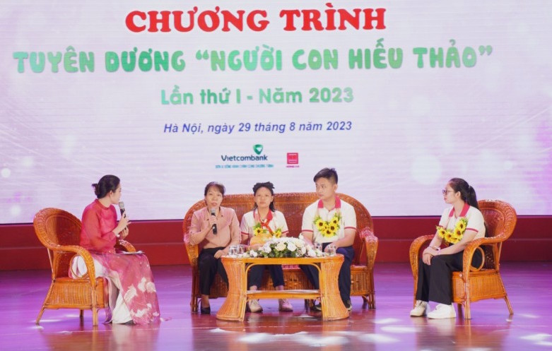 Lần đầu tiên Hà Nội tuyên dương những “Người con hiếu thảo”