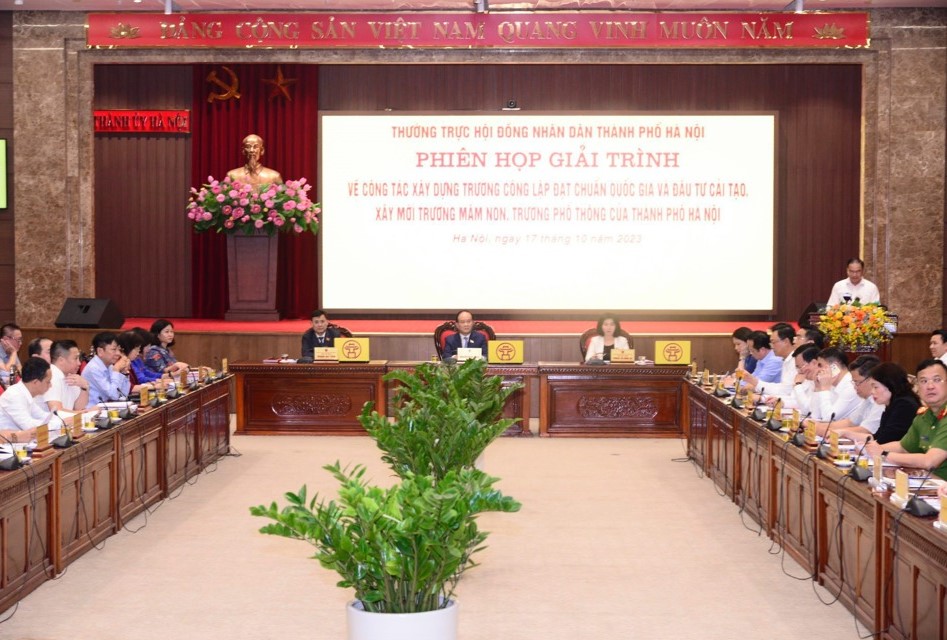 Khai mạc Phiên giải trình về đầu tư, xây dựng trường đạt chuẩn quốc gia