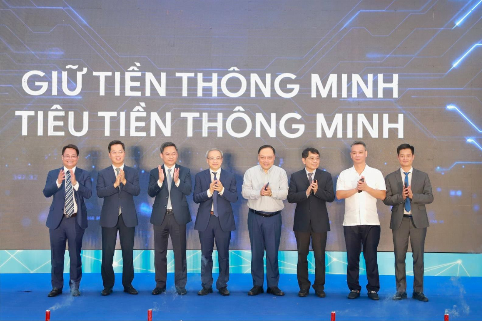 Phát động thanh toán không dùng tiền mặt trên địa bàn quận Hoàn Kiếm