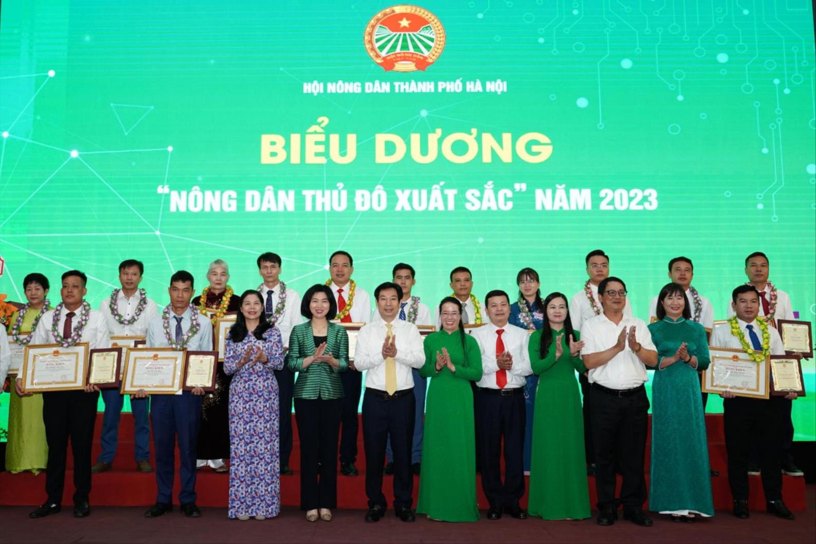 Vinh danh 18 Nông dân Thủ đô xuất sắc năm 2023
