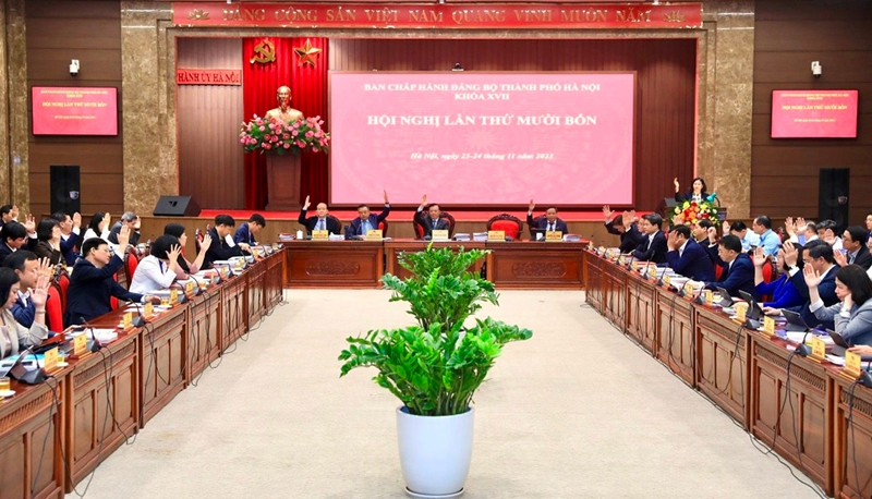 Quyết liệt tháo gỡ những khâu yếu, việc khó để phát triển