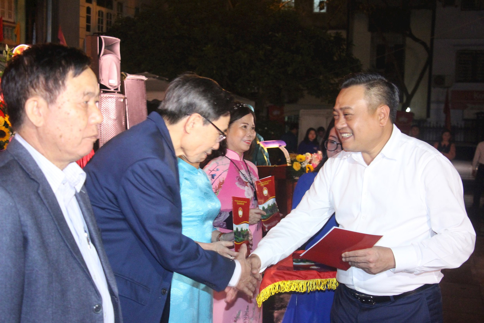 Đoàn kết, đồng lòng cùng nhau xây dựng phát triển khu dân cư