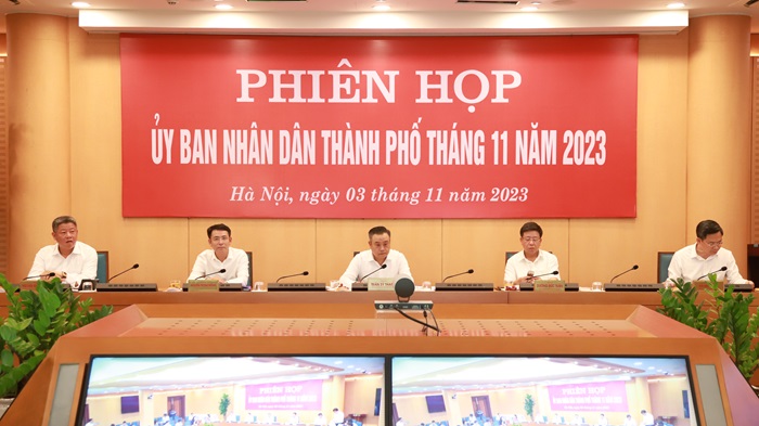Thành phố xem xét kế hoạch biên chế hành chính, sự nghiệp, số lượng cán bộ phường, công chức cấp xã
