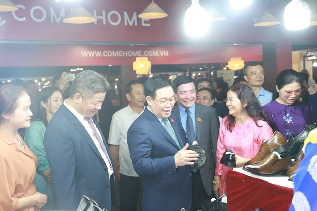 80 gian hàng quy tụ tại “Không gian sáng tạo làng nghề Hà Nội”