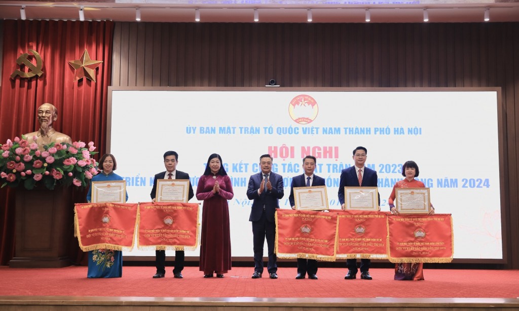 Quyết tâm giải quyết các vướng mắc tại cơ sở, giải quyết các vấn đề của Nhân dân