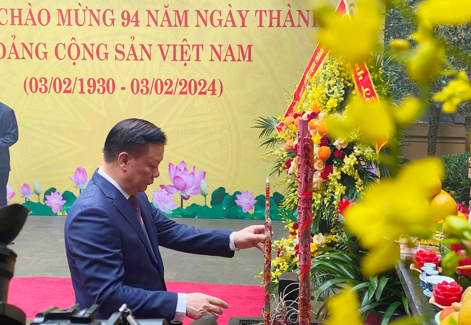 Lãnh đạo Thành ủy Hà Nội dâng hương tưởng niệm Tổng Bí thư Trần Phú