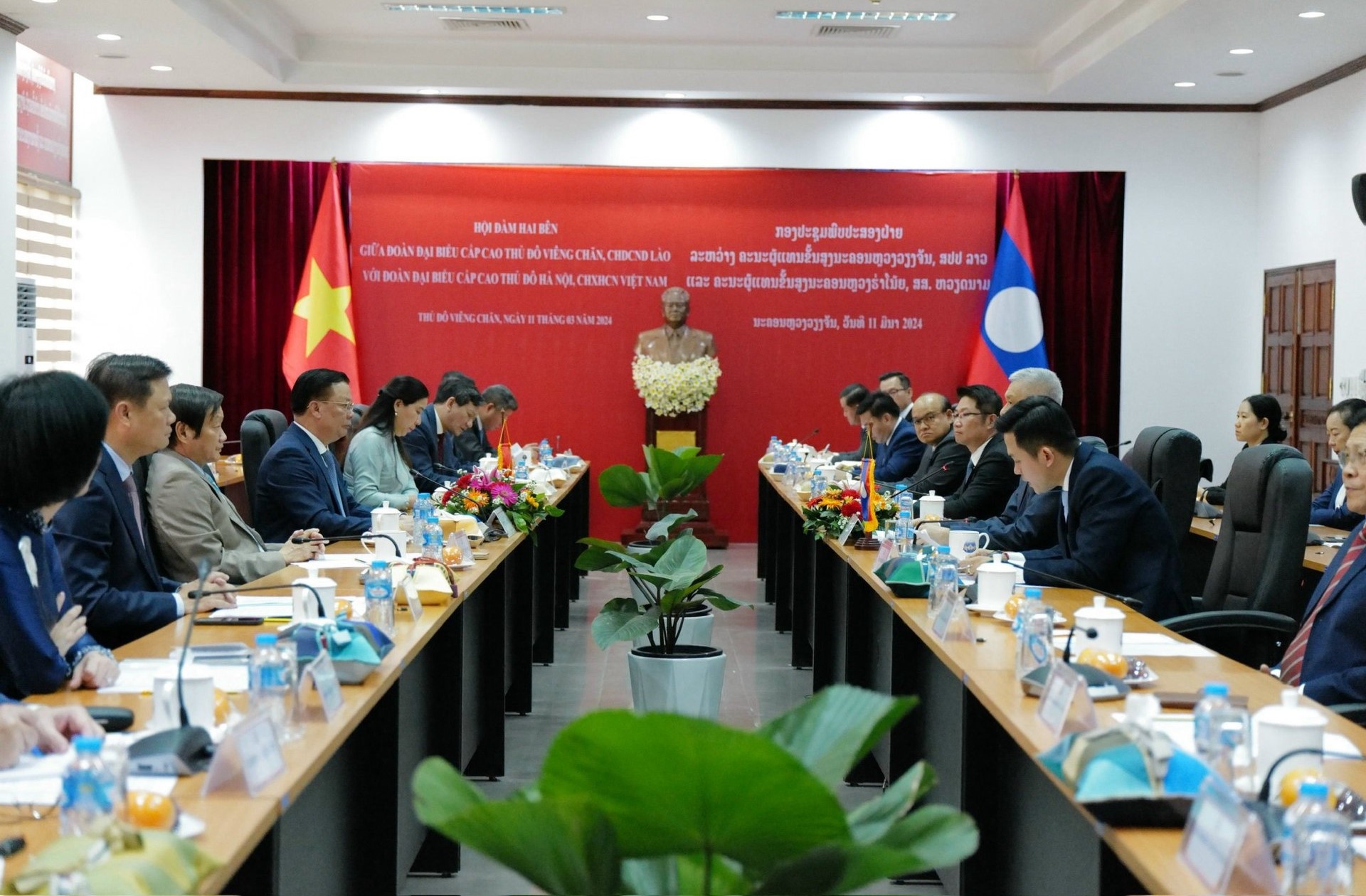 Đưa quan hệ hợp tác Hà Nội - Viêng Chăn trở thành hình mẫu