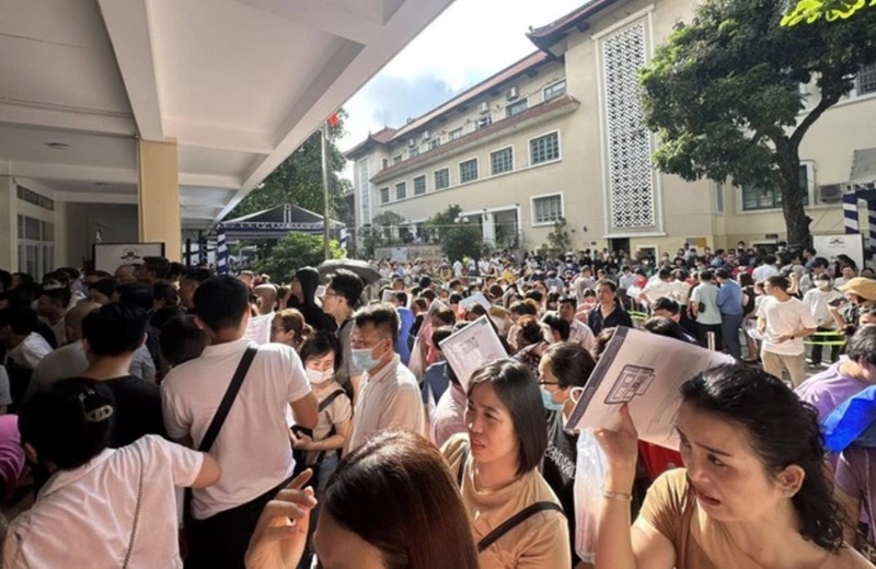 Kỳ thi vào Trung học phổ thông “Cuộc đua” khốc liệt