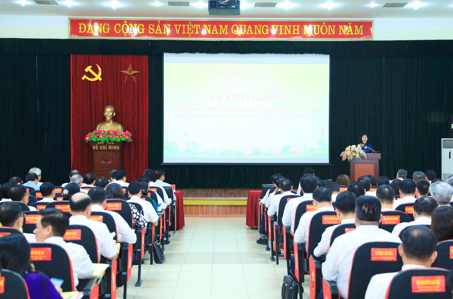 Hà Nội Bồi dưỡng, cập nhật kiến thức mới cho 181 cán bộ