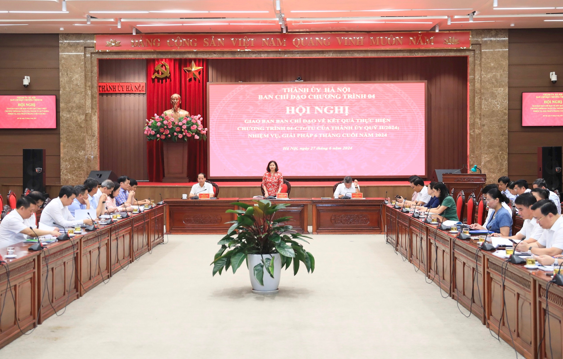 Tập trung ứng dụng công nghệ cao, sản xuất tập trung phối hợp du lịch sinh thái