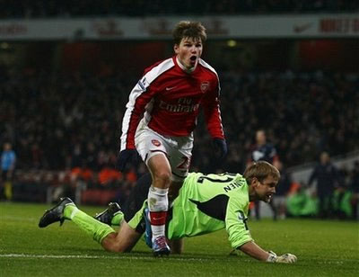 英超·综合消息 阿森纳得胜暂列第一　利物浦赢球升至第六