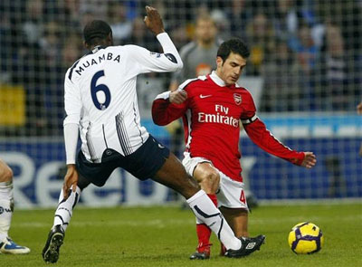 英超综合：法布雷加斯高调回归　阿森纳得胜紧追前两强