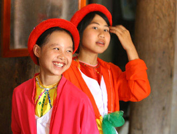 富寿省重建和成立Xoan歌俱乐部