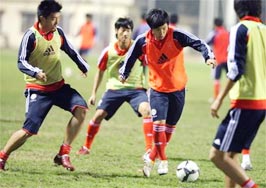 China sends strongest team to Vietnam