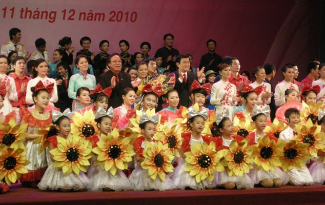 Chương trình nghệ thuật đặc biệt mừng Hội nghị toàn quốc “Học tập và làm theo tấm gương đạo đức Hồ Chí Minh”