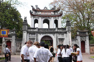 Foreign tourists to Hanoi surge during lunar New Year