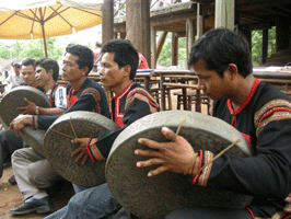 Gong festival 2010 held in Binh Phuoc province
