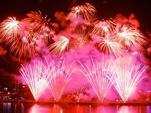 2010年岘港国际烟花比赛拉开帷幕