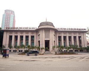 Khó bỏ trần lãi suất huy động