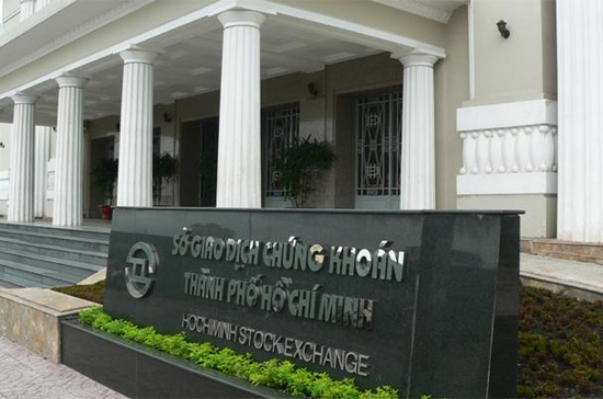 Sở giao dịch chứng khoán phải công khai tài chính